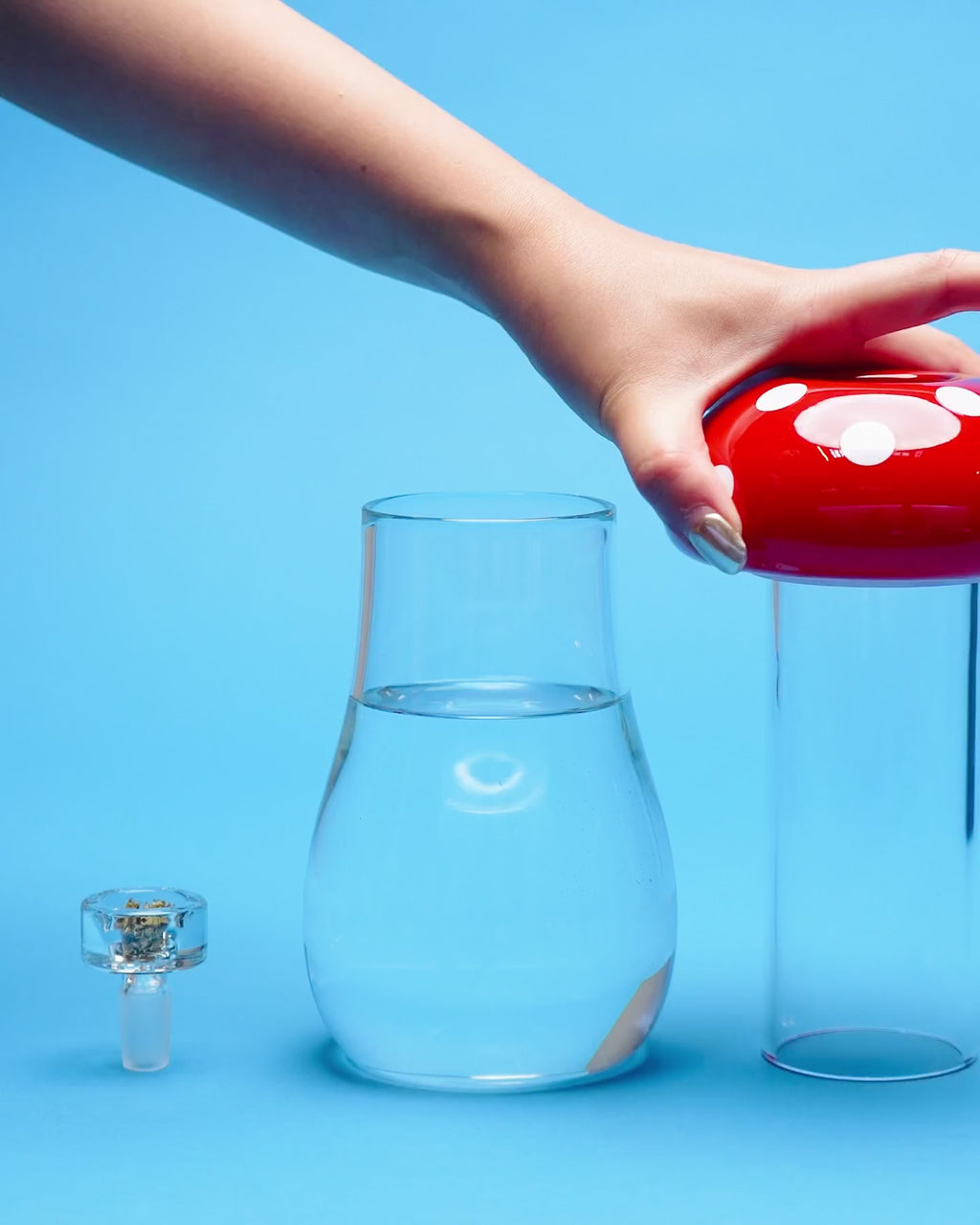 red mushroom gravity bong assembly and usage clip 