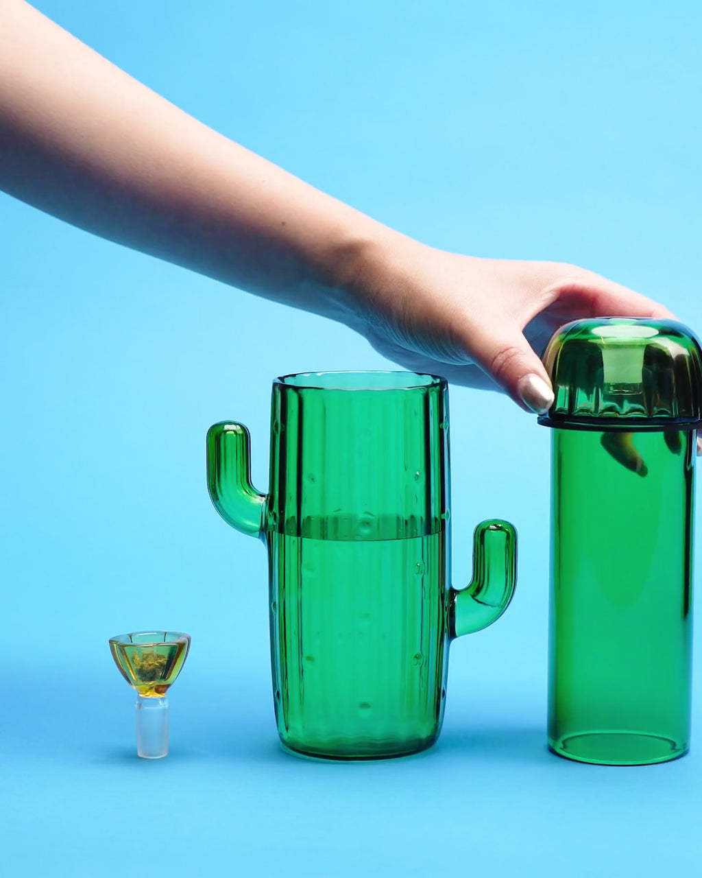 cactus bong assembly and usage clip 